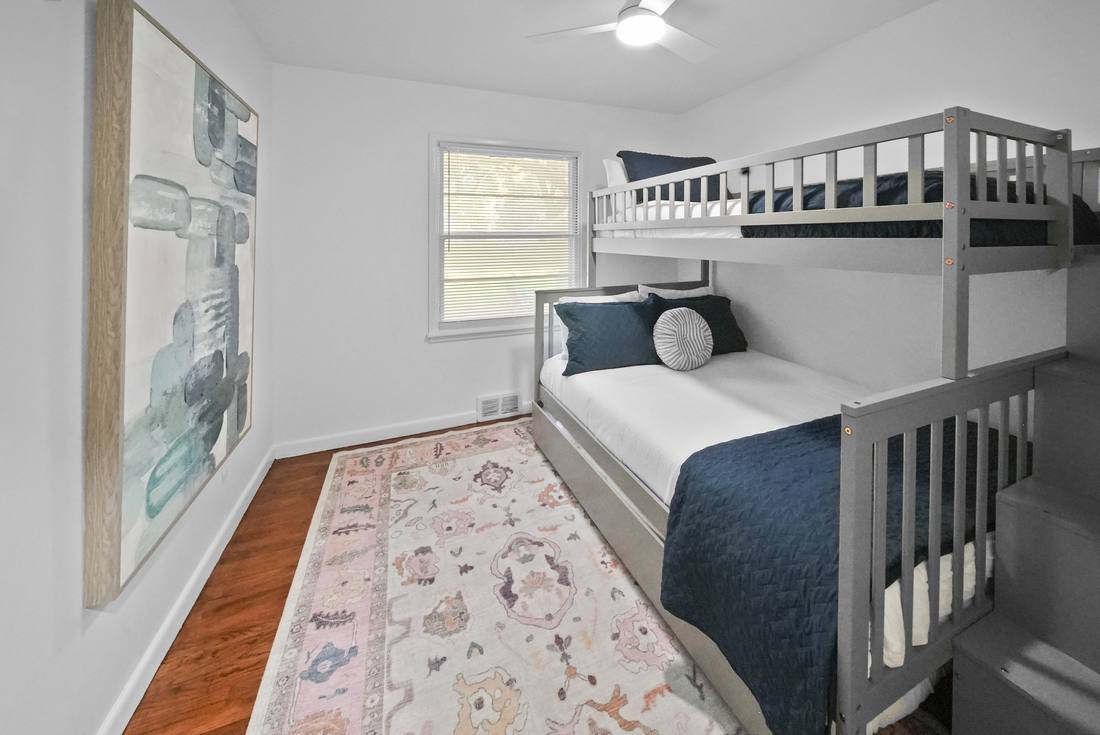 1212 Cadell bunk