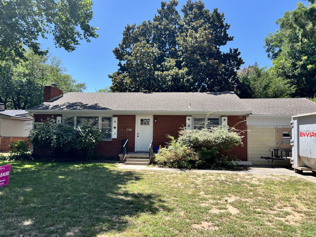 1212 Cadell exterior before renovation