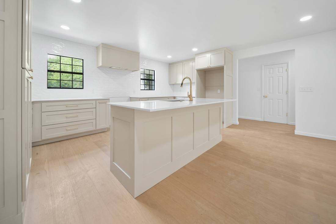 810 Hardin kitchen after renovation